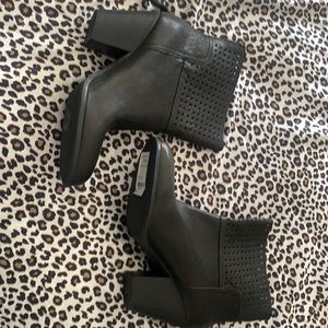 Nine West Hippy Chick Black Leather Heeled Boot 11